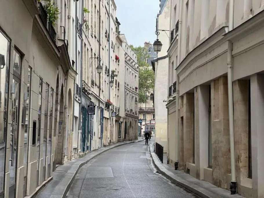 Notre-Dame - Studio Paris Apartment